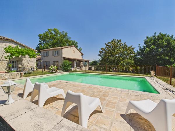 Maison de charme avec piscine a proximité du bourg médiéval de Penne d'Agenais