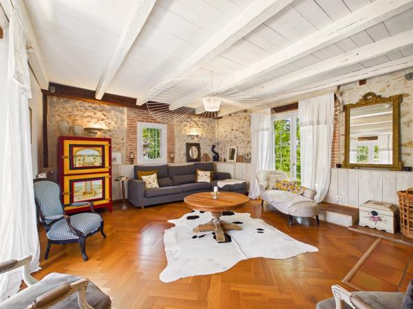 Maison de charme avec piscine a proximité du bourg médiéval de Penne d'Agenais