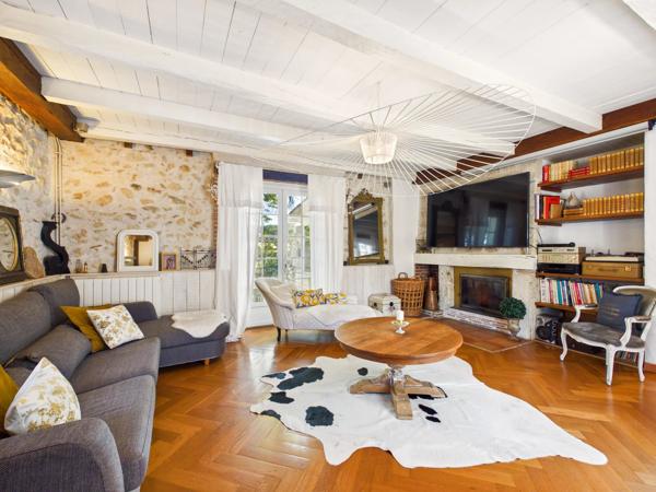 Maison de charme avec piscine a proximité du bourg médiéval de Penne d'Agenais