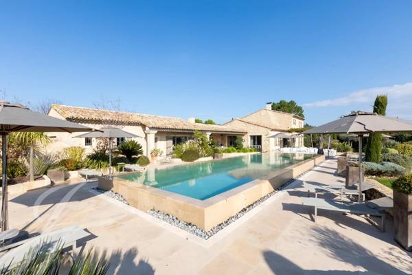 EXCLUSIVITE - ST REMY DE PROVENCE - MAISON AVEC VUE ALPILLES
