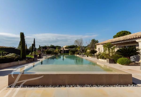 EXCLUSIVITE - ST REMY DE PROVENCE - MAISON AVEC VUE ALPILLES