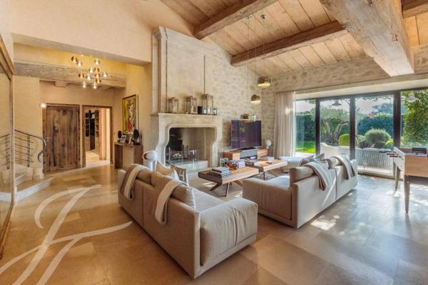 EXCLUSIVITE - ST REMY DE PROVENCE - MAISON AVEC VUE ALPILLES