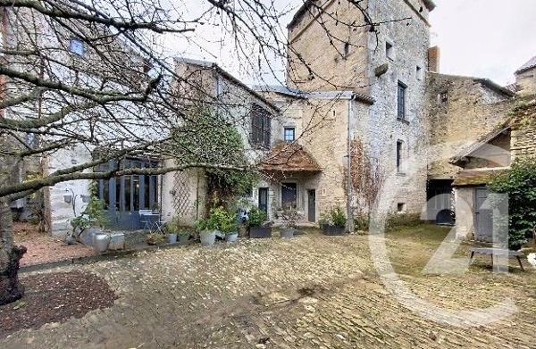 Maison à vendre  8 pièces - 241,01 m2 AIGUEPERSE - 63