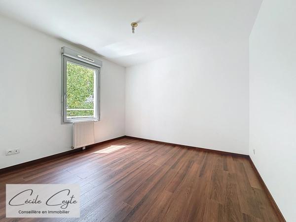 MEYLAN Buclos 3 pièces avec garage dans un cadre paisible à deux pas des services!