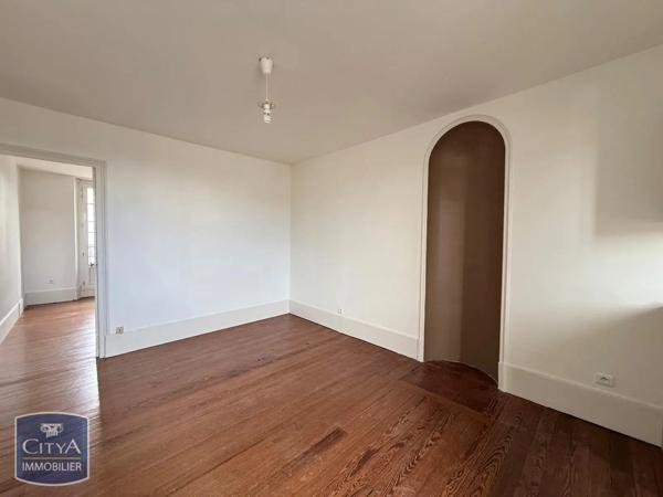 Appartement à louer 3 pièces 44.7m² Dijon (21000)
