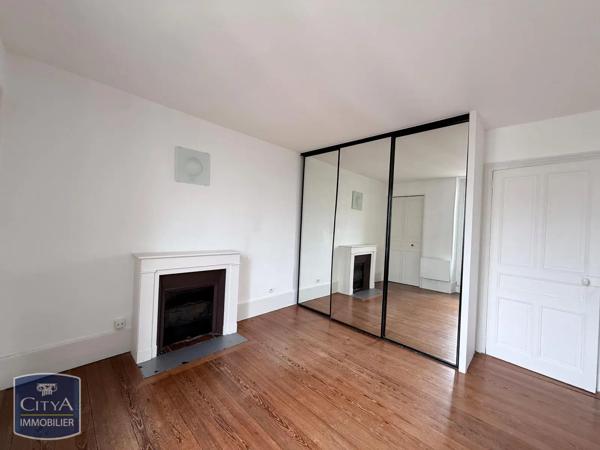 Appartement à louer 3 pièces 44.7m² Dijon (21000)