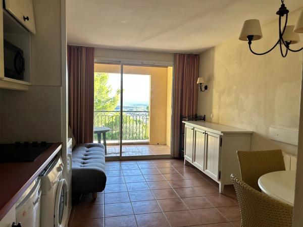 Appartement de charme au golf de  Mallemort en provence