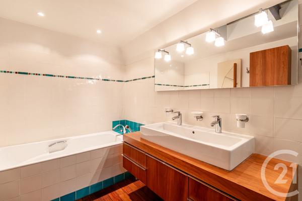 Maison à vendre  6 pièces - 178,49 m 2   PARIS  - 75017