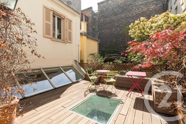 Maison à vendre  6 pièces - 178,49 m 2   PARIS  - 75017