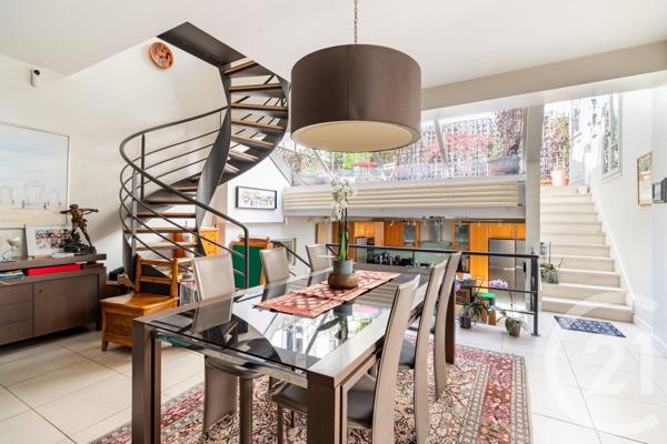 Maison à vendre  6 pièces - 178,49 m 2   PARIS  - 75017