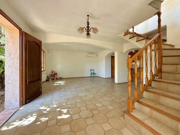 Maison individuelle - 2 Chambres - Terrain de 535 m² - 83300 Draguignan - Réf 87301393