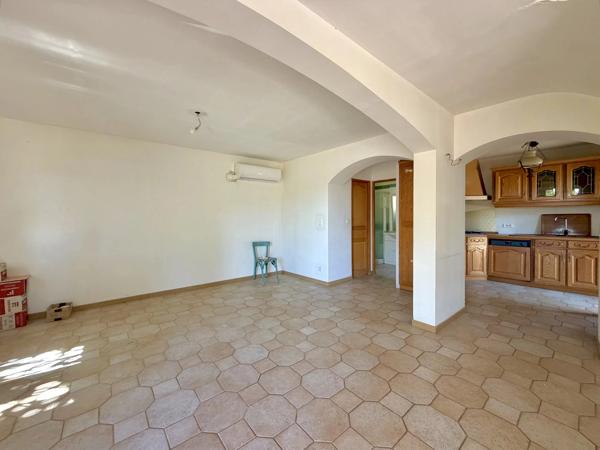 Maison individuelle - 2 Chambres - Terrain de 535 m² - 83300 Draguignan - Réf 87301393