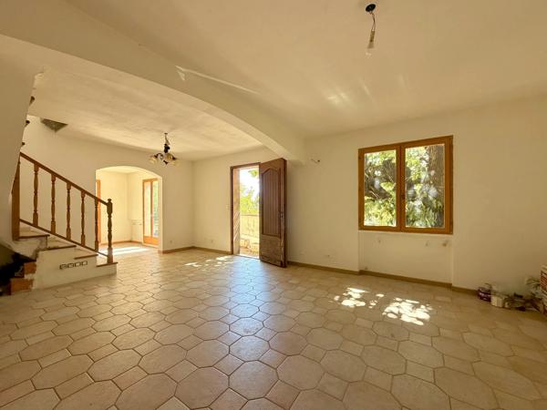 Maison individuelle - 2 Chambres - Terrain de 535 m² - 83300 Draguignan - Réf 87301393
