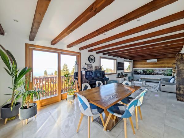Chalet rénové à vendre, 5 pièces, EVIAN LES BAINS (74) au calme avec piscine, face au lac Léman