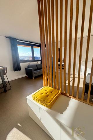 CHARMANT APPARTEMENT MEUBLE