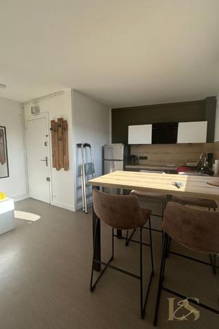 CHARMANT APPARTEMENT MEUBLE