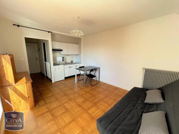 Appartement à louer 1 pièce 25.57m²