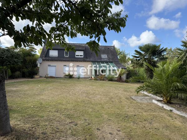 Maison
         6 pièces
        - 125 m² 343 500 € *