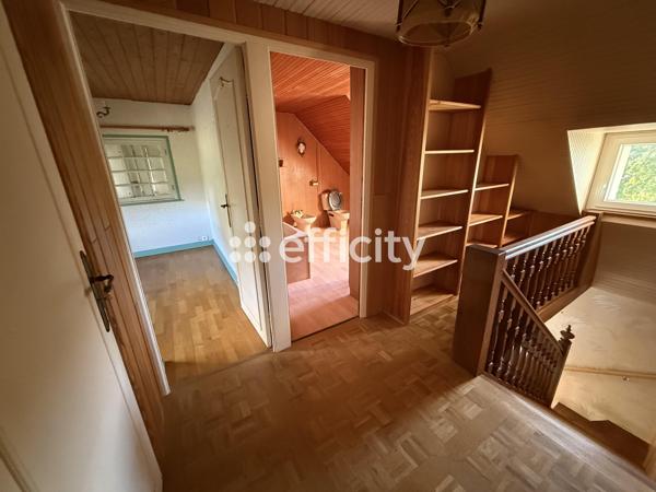 Maison
         6 pièces
        - 125 m² 343 500 € *