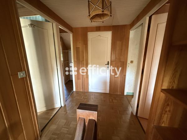 Maison
         6 pièces
        - 125 m² 343 500 € *