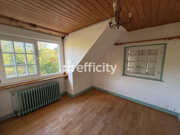 Maison
         6 pièces
        - 125 m² 343 500 € *