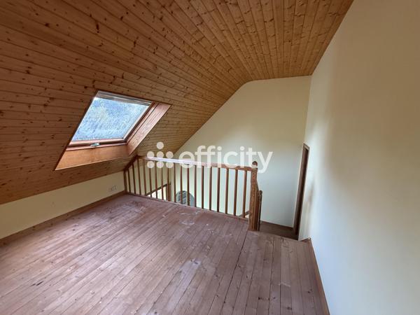 Maison
         6 pièces
        - 125 m² 343 500 € *