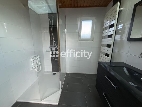 Maison
         6 pièces
        - 125 m² 343 500 € *