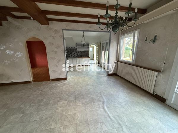 Maison
         6 pièces
        - 125 m² 343 500 € *