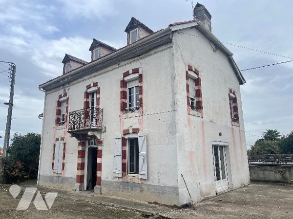 À VENDRE – MAISON ANCIENNE À SÉMÉAC (65)