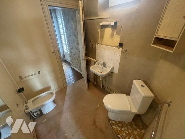 À VENDRE – MAISON ANCIENNE À SÉMÉAC (65)