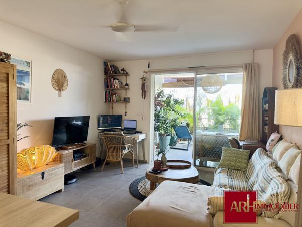 A vendre Beau T2 LIBRE à La Saline Les Bains