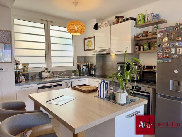A vendre Beau T2 LIBRE à La Saline Les Bains