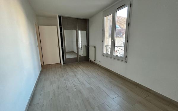 Appartement à vendre    2 pièces • 53 m2 Saint-Gratien
