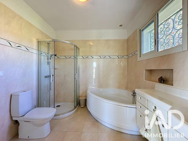 Maison à vendre 6 pièces 168 m² Tourrettes