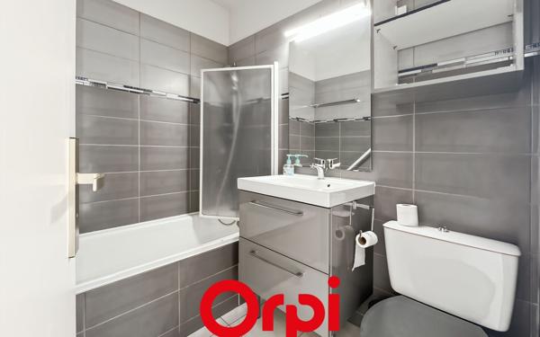 Appartement à vendre    2 pièces • 47 m2 Bandol