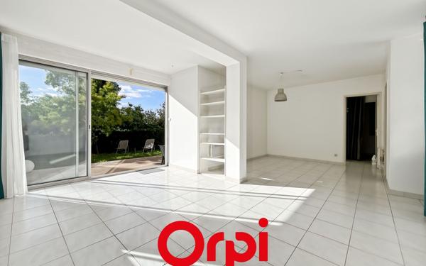 Appartement à vendre    2 pièces • 47 m2 Bandol