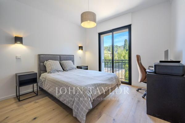 Villa entièrement rénovée proche de Valbonne