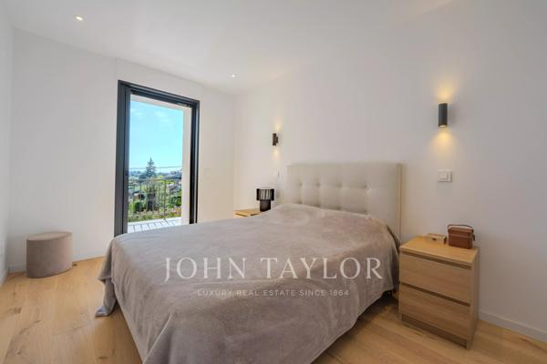 Villa entièrement rénovée proche de Valbonne