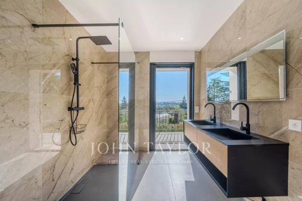 Villa entièrement rénovée proche de Valbonne
