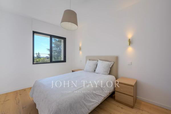 Villa entièrement rénovée proche de Valbonne