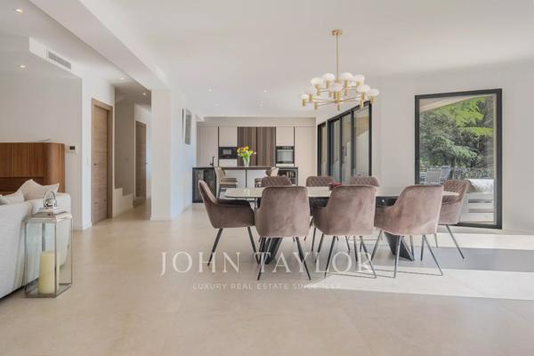 Villa entièrement rénovée proche de Valbonne