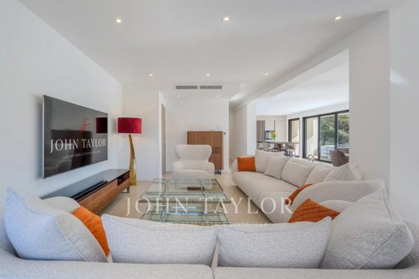 Villa entièrement rénovée proche de Valbonne