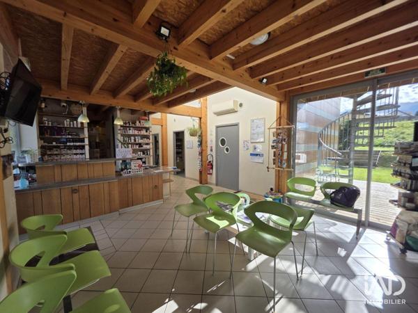 Location local d’activité 186 m² Lourdes