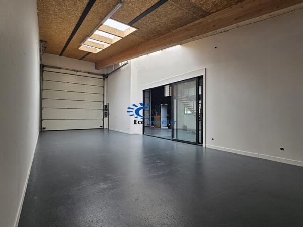 LOCAL COMMERCIAL 200M² - SAINT-VIVIEN  Saint vivien