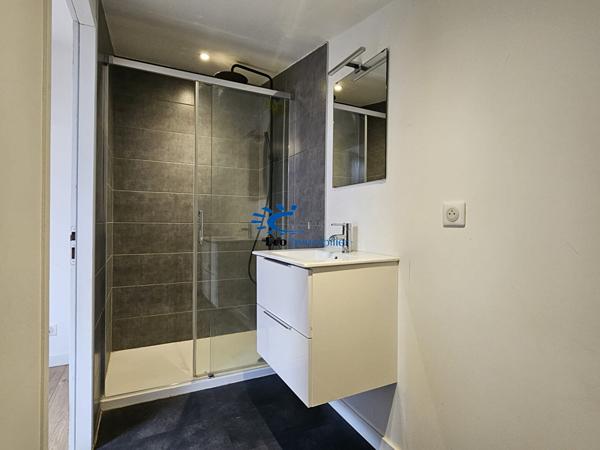 LOCAL COMMERCIAL 200M² - SAINT-VIVIEN  Saint vivien
