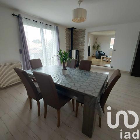 Maison à vendre 6 pièces 130 m² Saint-Laurent-sur-Sèvre