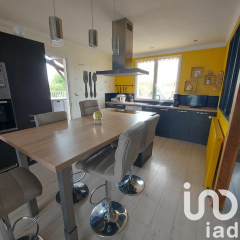 Maison à vendre 6 pièces 130 m² Saint-Laurent-sur-Sèvre