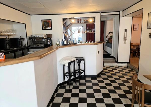 Charente Maritime (17) à DOLUS D'OLERON coeur de bourg A Vendre Fonds commerce Restaurant bistronomique licence 4