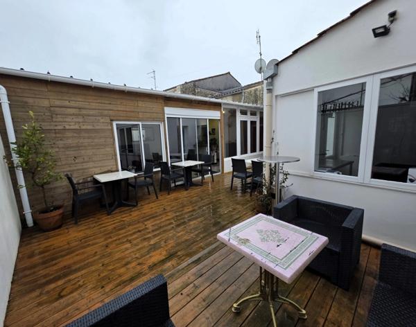 Charente Maritime (17) à DOLUS D'OLERON coeur de bourg A Vendre Fonds commerce Restaurant bistronomique licence 4