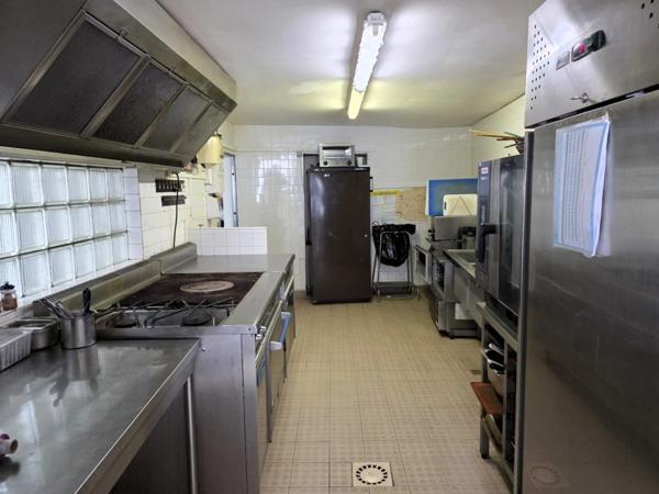 Charente Maritime (17) à DOLUS D'OLERON coeur de bourg A Vendre Fonds commerce Restaurant bistronomique licence 4